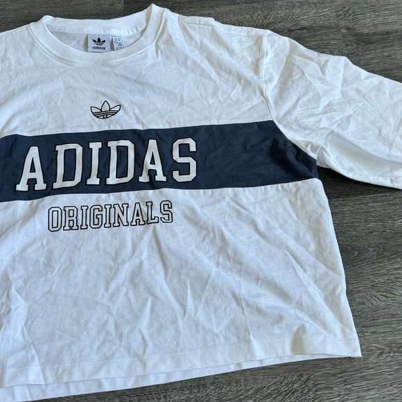 Adidas Oversized Cropped top - Picture 4 of 5